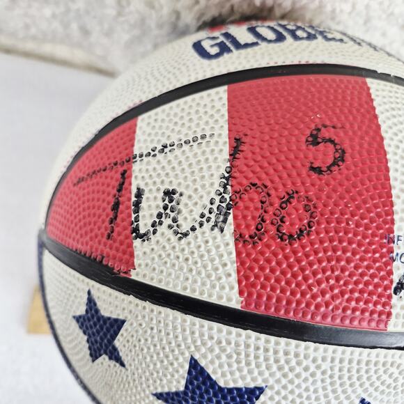 Harlem Globetrotters Full Size Basketball Autographed Signed Signatures No COA - Picture 2 of 9